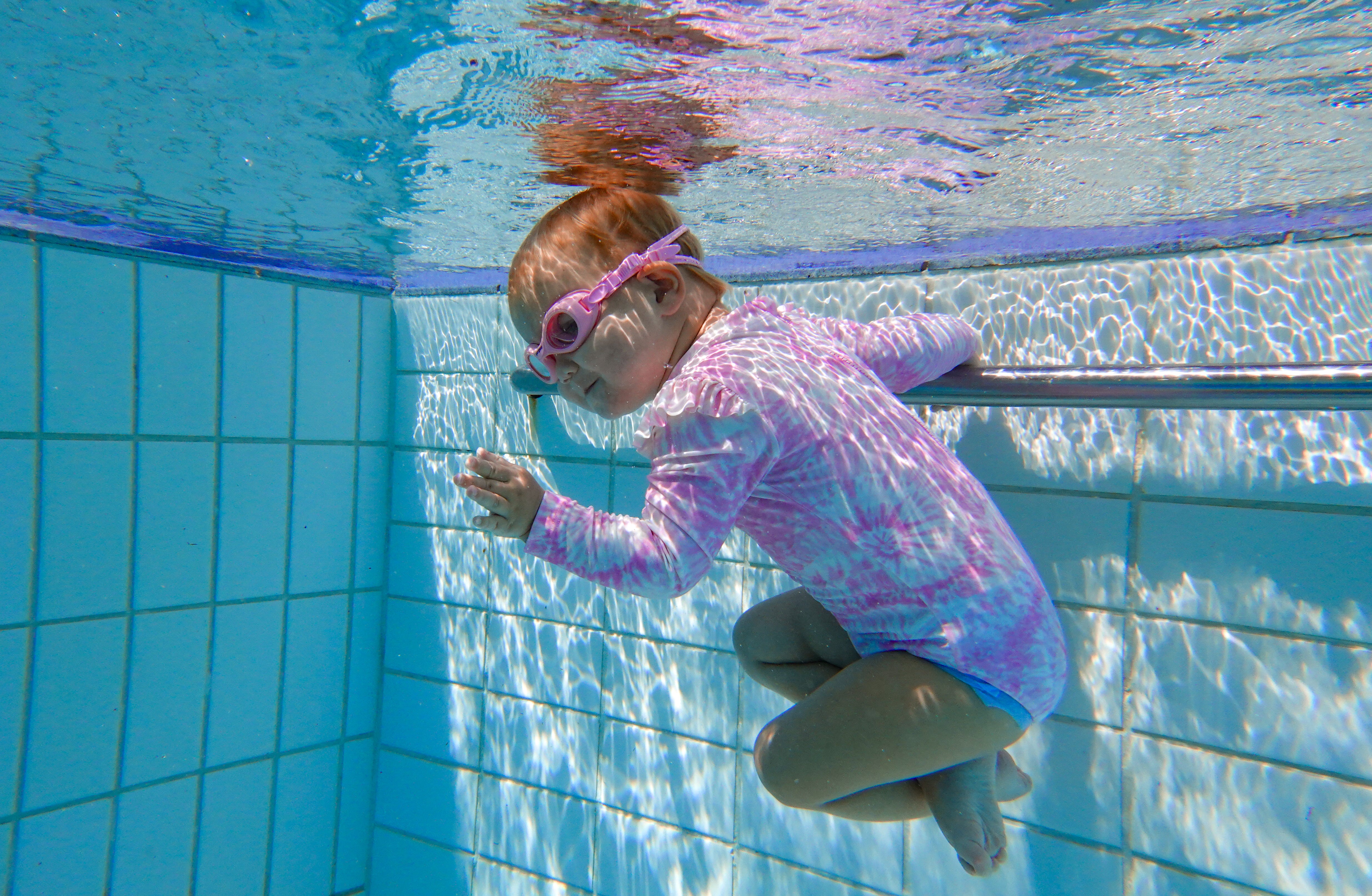 Teach Your Baby to Swim: From First Bath to Swimming Lessons